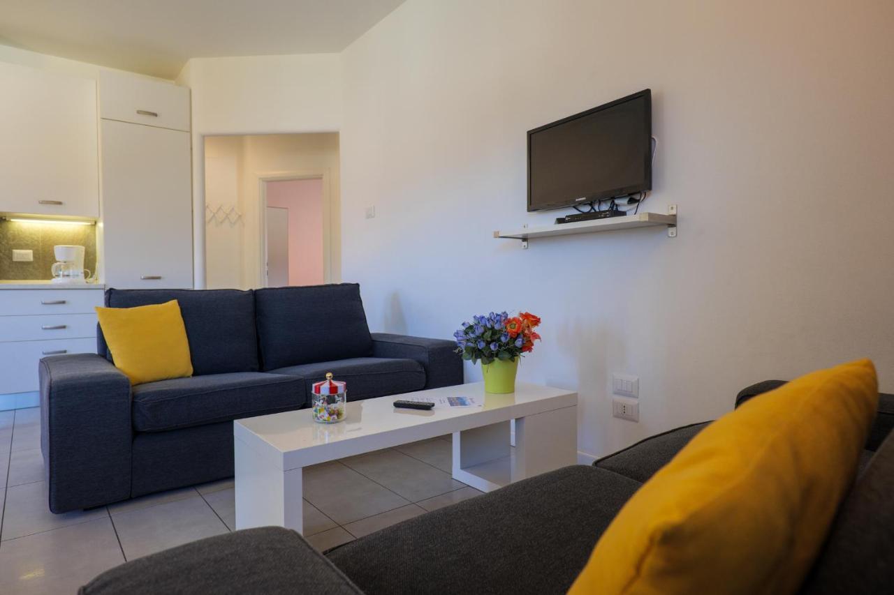 Residence Girasole Casa Gialla คอลีโก ภายนอก รูปภาพ